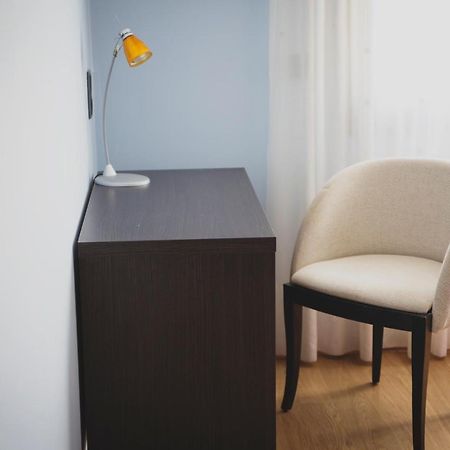 Hotel La Bodega Ла-Альмунія-де-Донья-Годіна Екстер'єр фото